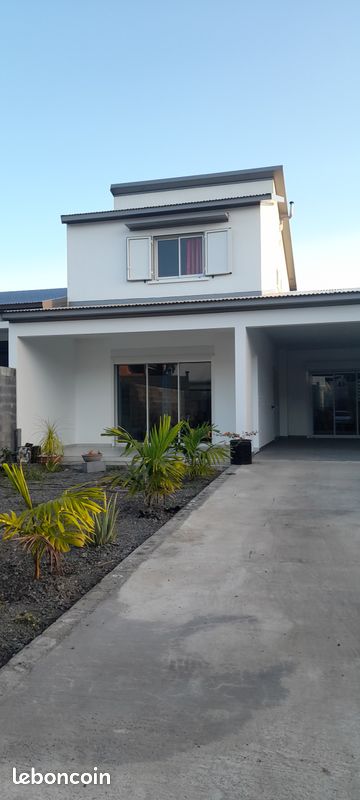 Maison 4 pièces 105 m² · à Saint-Louis · 105 m² · 1 400 €/mois