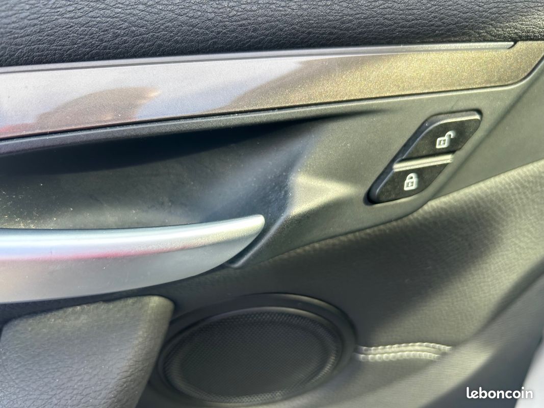 BMW X1 F48 xDrive 25d 231 ch BVA8 xLine - CAMERA DE RECUL - LIMITEUR REGULATEUR DE VITESSE (image 24)