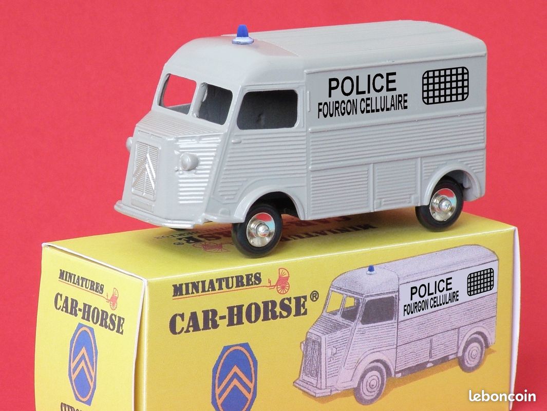 Citroën HY police par le Camion Club de France
