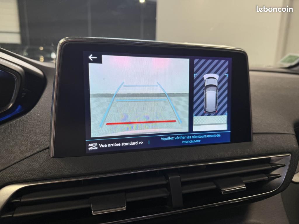 PEUGEOT 3008 Hybrid4 300 ch GT e-EAT8 (image 16)