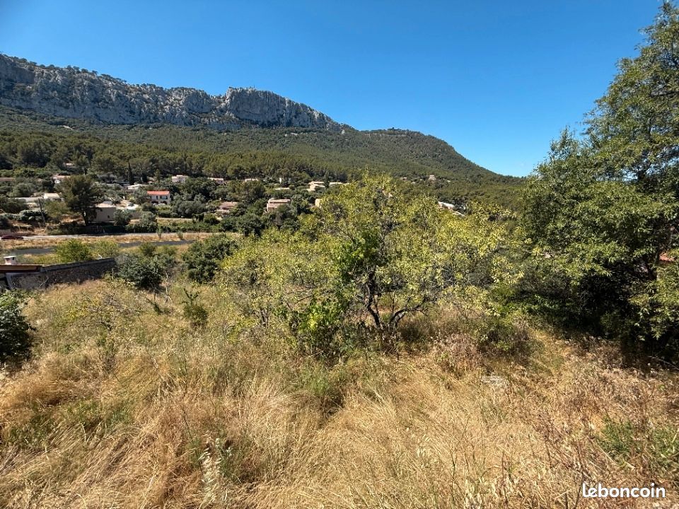 Terrain 1 700 m² La Valette Du Var · à La Valette-du-Var · 259 000 €