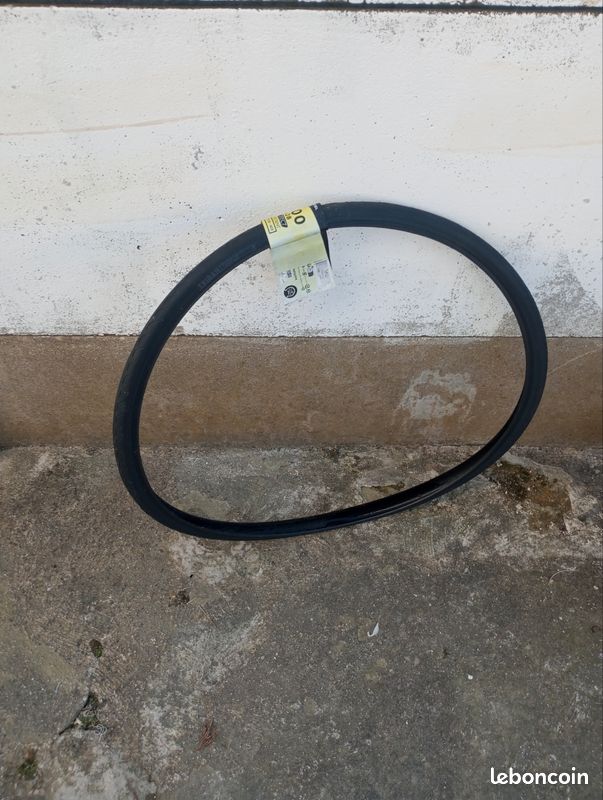 Pneu vélo (image 1)