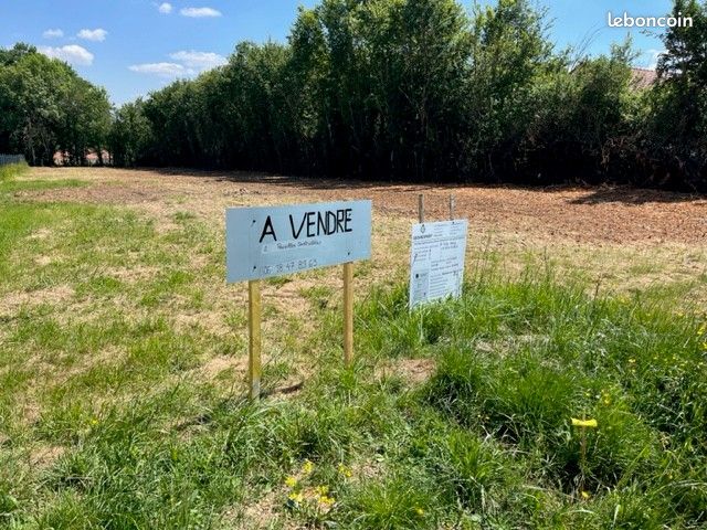 Deux parcelles constructibles sur Escamps dans l'Yonne, à 14 kms d'Auxerre et 150 kms de Paris · 72 000 €