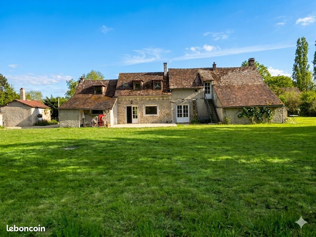 Maison 8 pièces 213 m² · à Gambais · 213 m² · 700 000 €