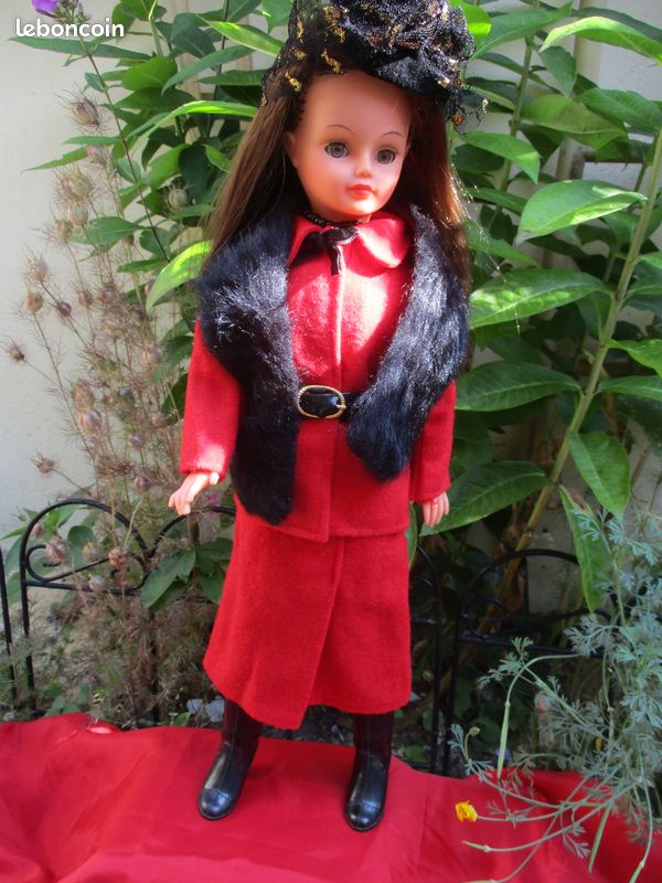 POUPÉE CATHIE BELLA avec sa tenue Ambre de 1981 EUR 170,00 - FR