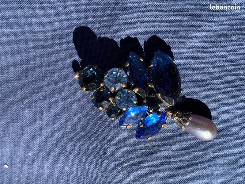 Broche Ancienne Vintage - Bijou Avec Perles - Occasion - Style Rétro