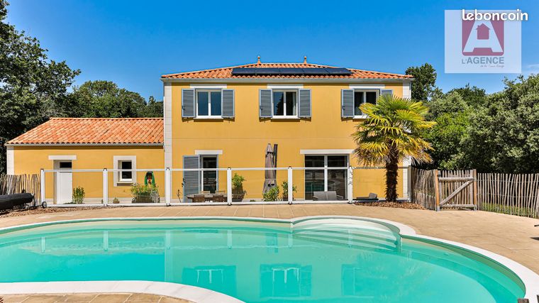 Propriété 6 pièces 148 m²