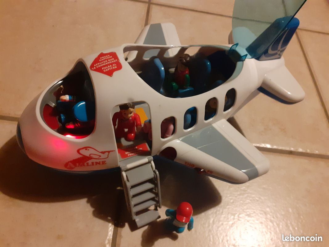 Jouet Avion avec pilote et passagers (image 4)