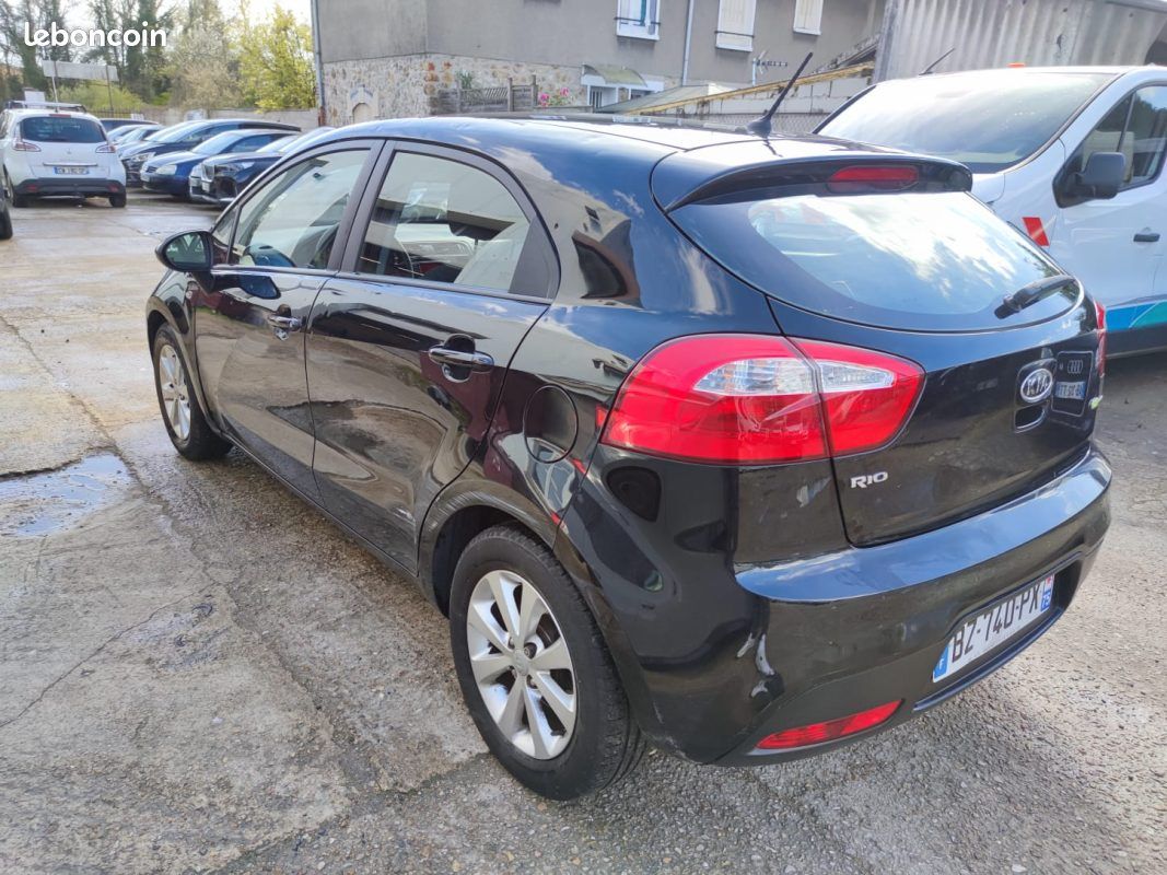 Kia rio 1.2 85 motion isg 2011 (image 2)