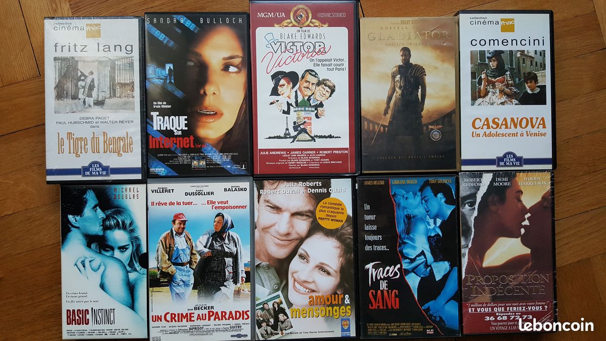 10 CASSETTES Films Comédies - Pollars - Aventure (image 1)