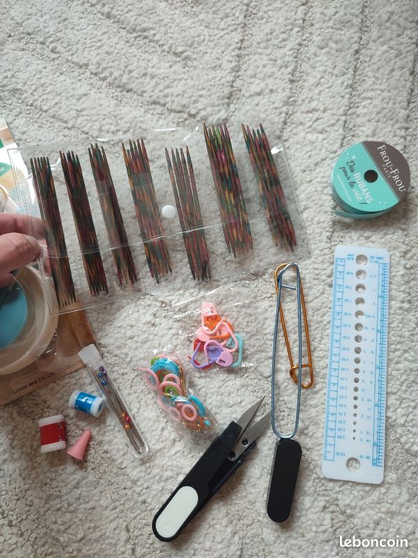 Tricot, crochet : accessoires, pelotes, livres, aiguilles (image 6)