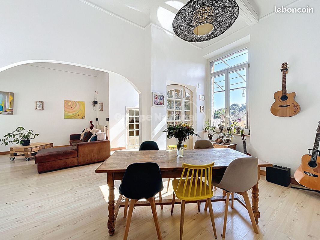 Maison 5 pièces 130 m² · à Rochegude · 130 m² · 255 000 €
