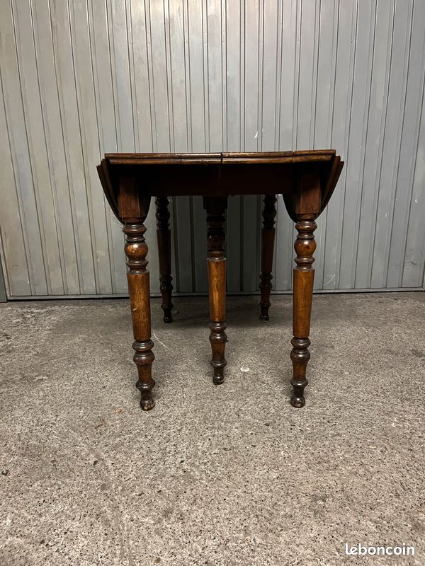 Table en bois ancienne réglable (image 2)