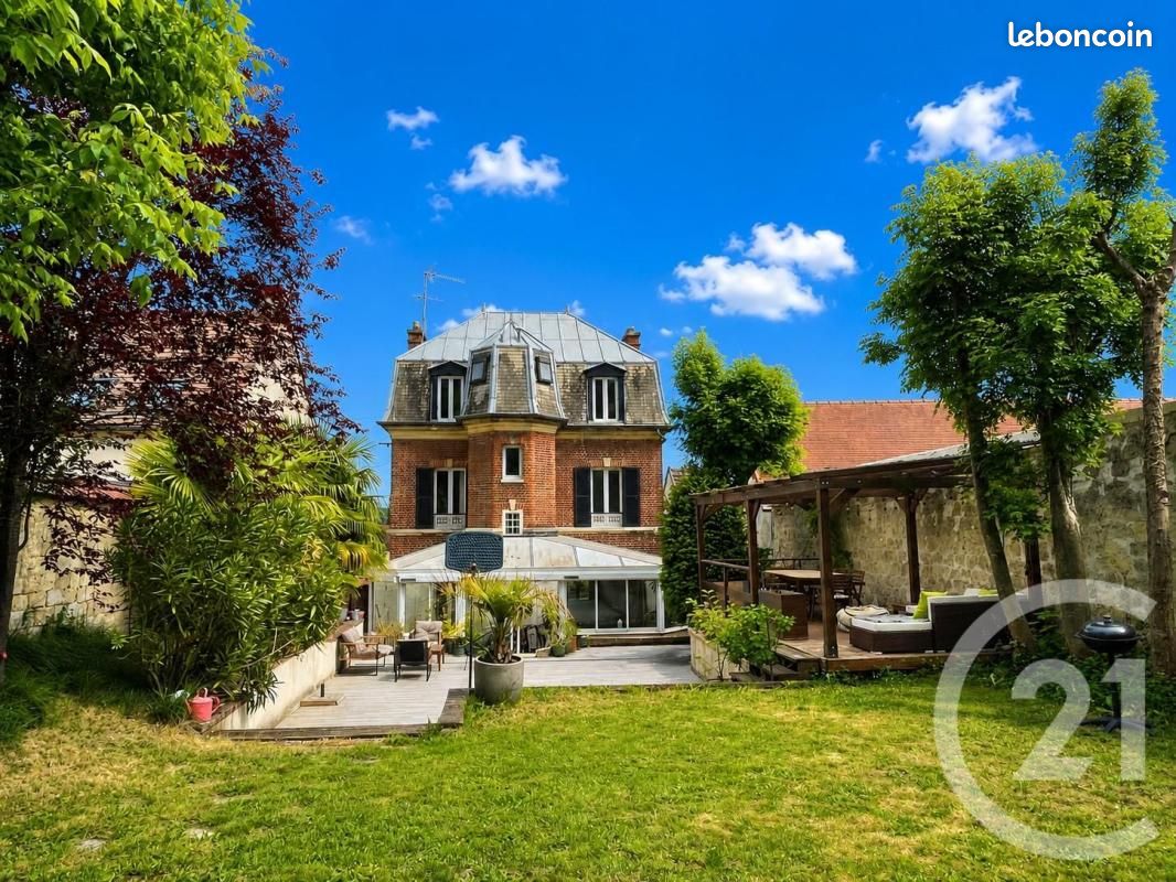 Maison 8 pièces 177 m² · à Parmain · 177 m² · 599 000 €