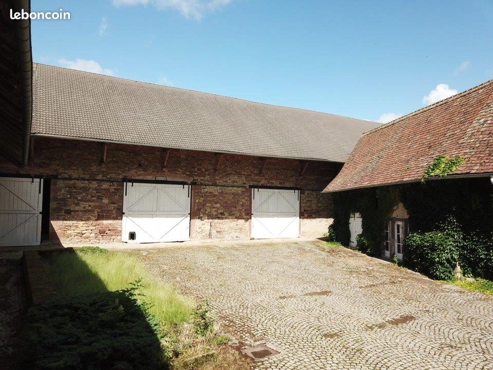 Parking 100 m² · à Crastatt · 100 m² · 26 000 €