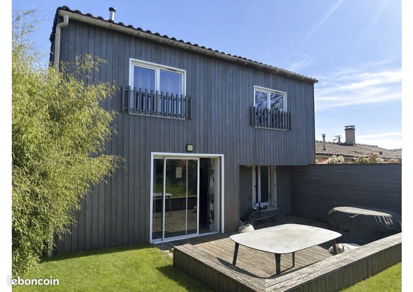 Maison 7 pièces 198 m² · à Le Loroux-Bottereau · 198 m² · 372 600 €