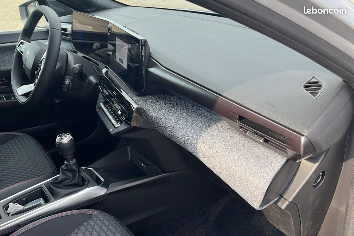 Renault Clio 6 VI Techno E-Tech hybrid 160 Ja 18' Cam 360 (image 17)
