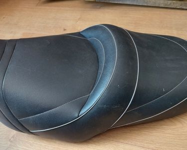 Selle confort bandit 1200 d'occasion - Équipement moto