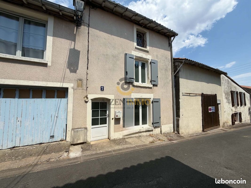 Maison 6 pièces 104 m² · à Saint-Maixent-l'École · 104 m² · 117 000 €