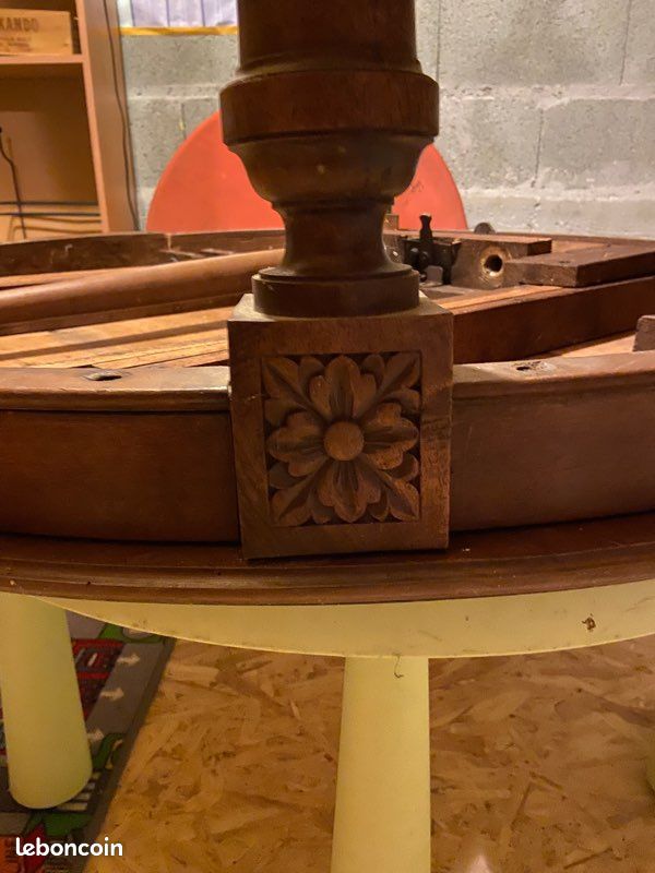 Table rustique en très bon état (image 3)