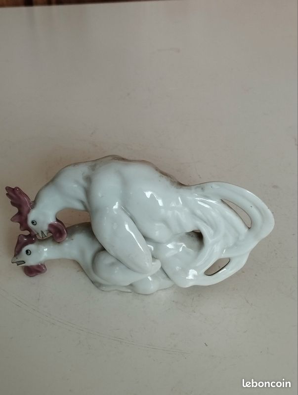 Porcelaine de Capodimonte poule et coq en action (image 1)