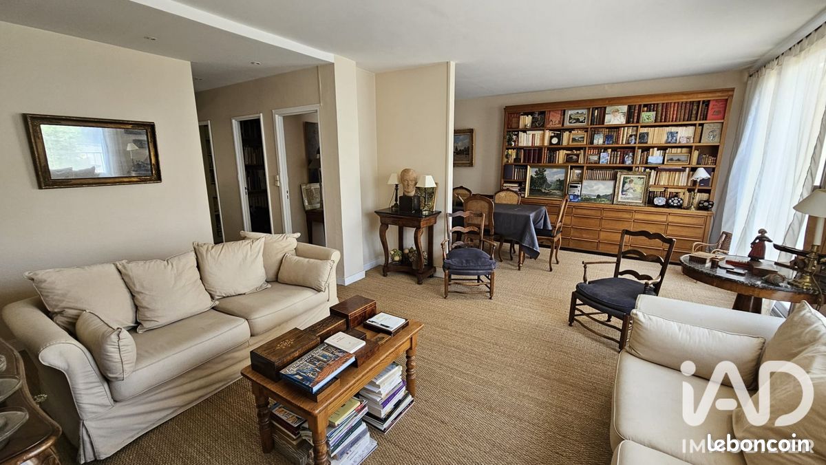 Appartement 4 pièces 77 m² · à Saint-Germain-en-Laye · 77 m² · 490 000 €