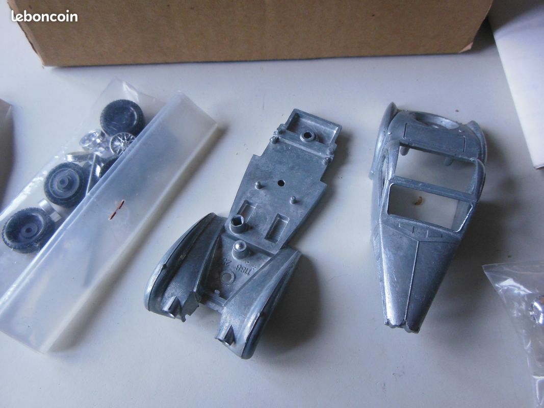 Kit DB production Bugatti T 57 S decouvrable 1/43 - Modélisme
