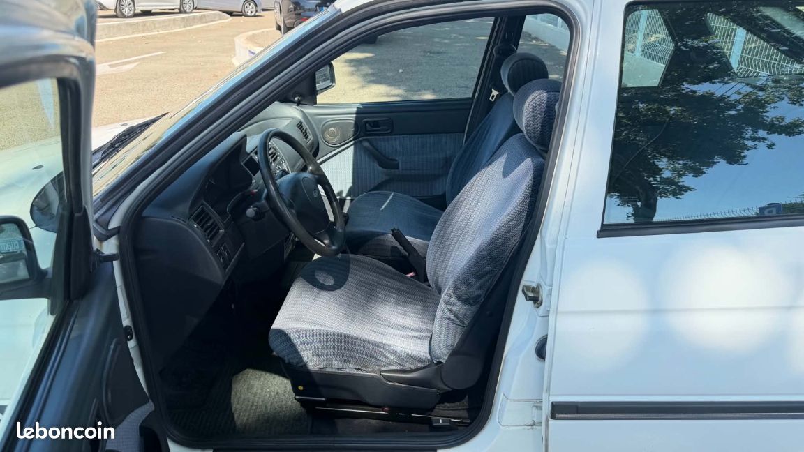 Ford Escort 1.3 CLX (image 8)
