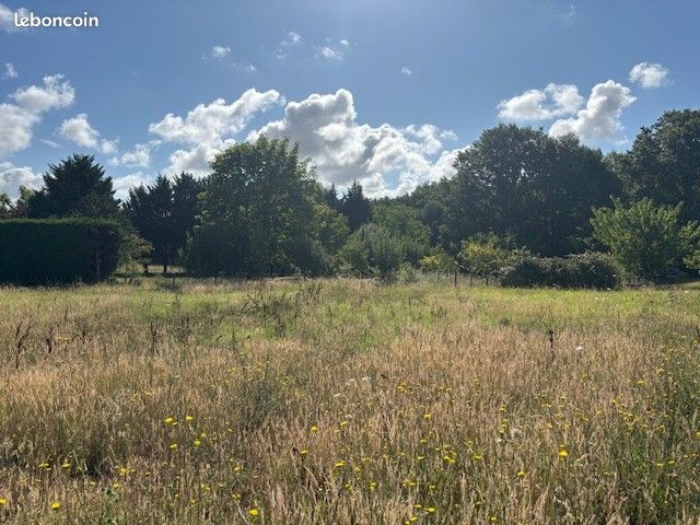 Terrain 910 m² Villebrumier · 60 000 €