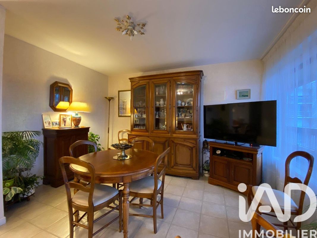 Appartement 2 pièces 67 m² · à Saint-Étienne · 67 m² · 79 000 €