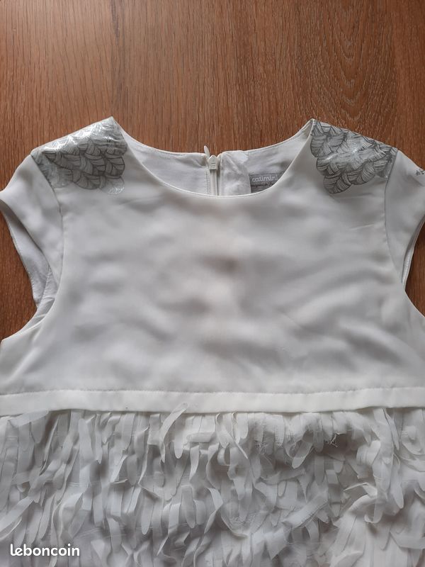 Très belle robe CATIMINI, peux convenir pour les cérémonies, 10 ans sur étiquette mais taille plutôt (image 3)
