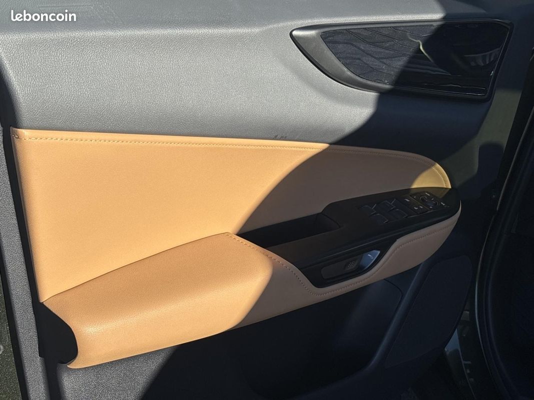 Lexus NX 350h Luxe 2WD PACK DESIGN MY25 (image 16)