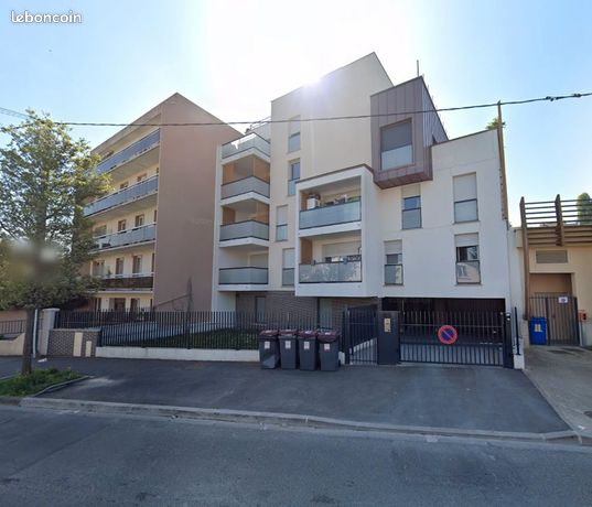 Parking/box NOISY LE SEC