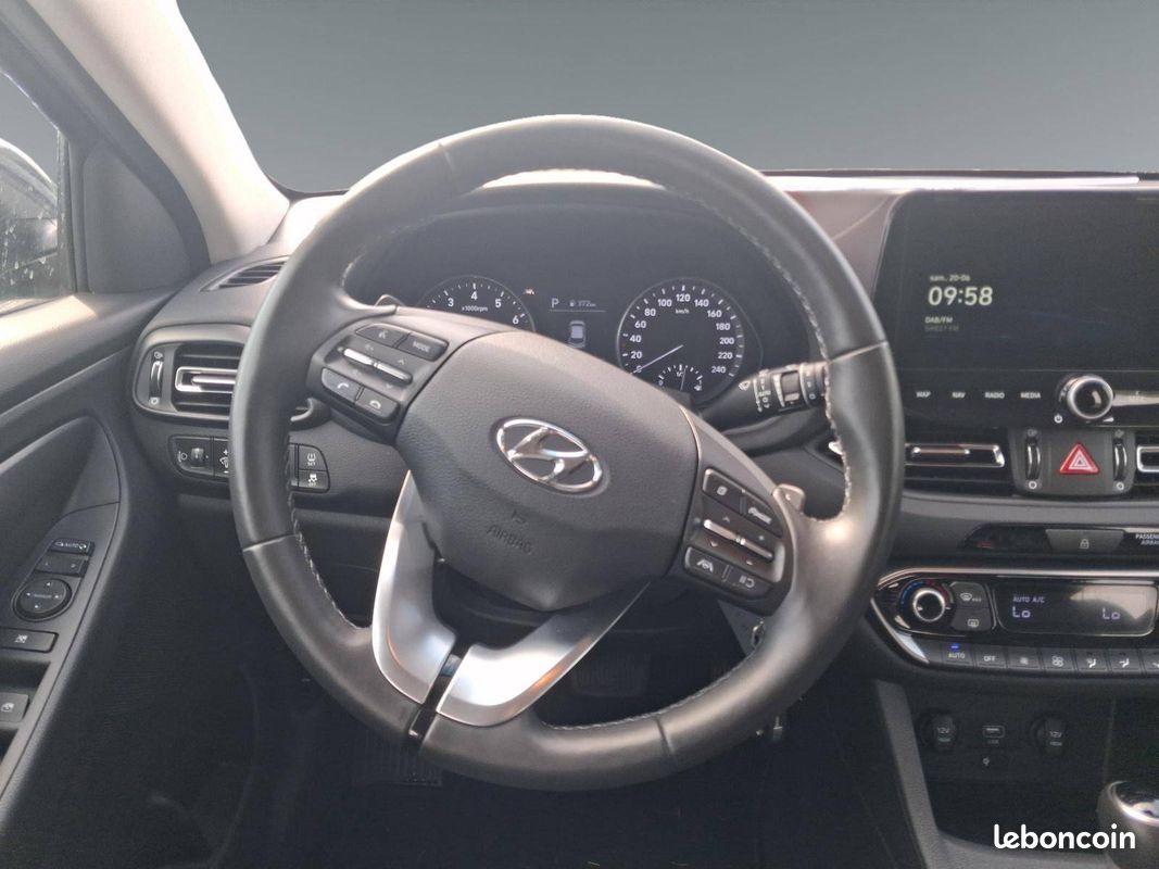 HYUNDAI i30 1.0 T-GDi 120 DCT-7 Hybrid 48V Creative (image 12)