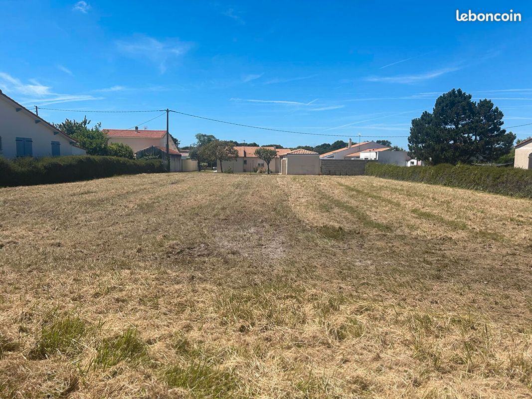 Terrain 1292 m² · à Saint-Augustin · 1 292 m² · 272 612 €