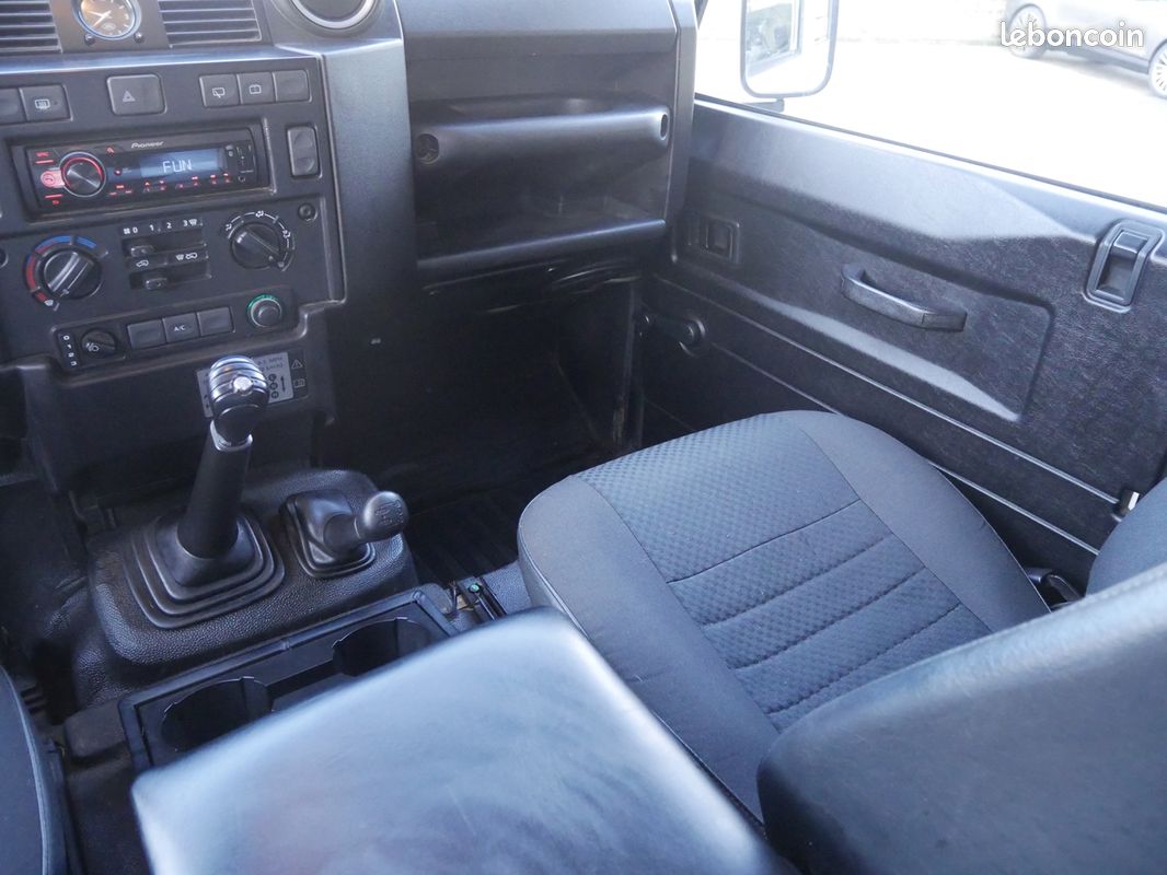 Land-rover DEFENDER 110 2.4 TD4 122 STATION WAGON 7PL S TD4 BVM (image 20)