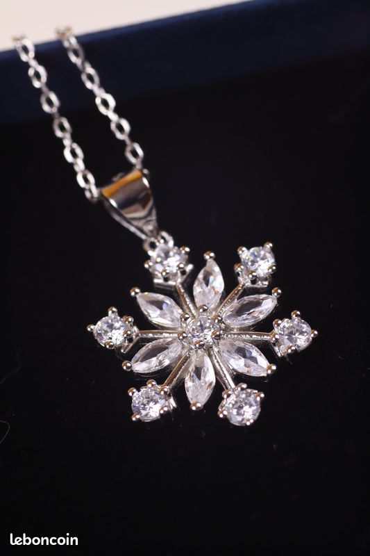 Collier argent 925 flocon de neige (comme neuf) Montres Bijoux