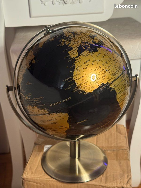 Globe terrestre maison du monde noir dorée (image 1)