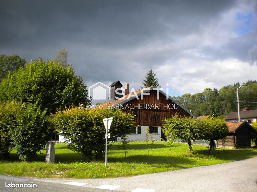Maison 3 pièces 75 m² · aux Combes · 75 m² · 220 000 €