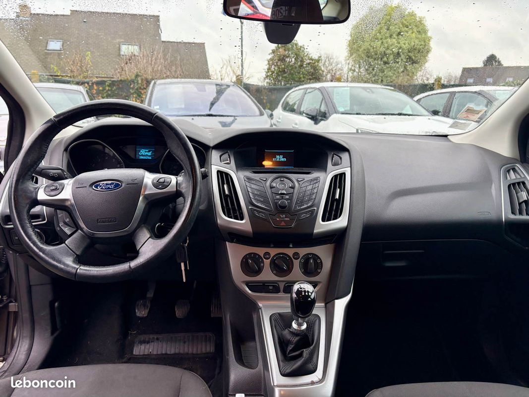 Ford focus (image 11)