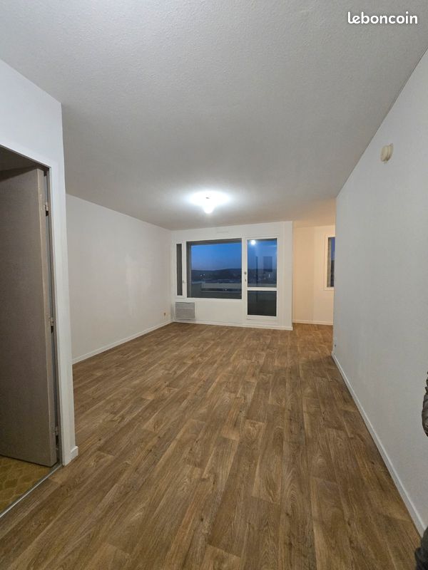 Appartement 1 pièce 37 m² · à Bourgoin-Jallieu · 37 m² · 535 €