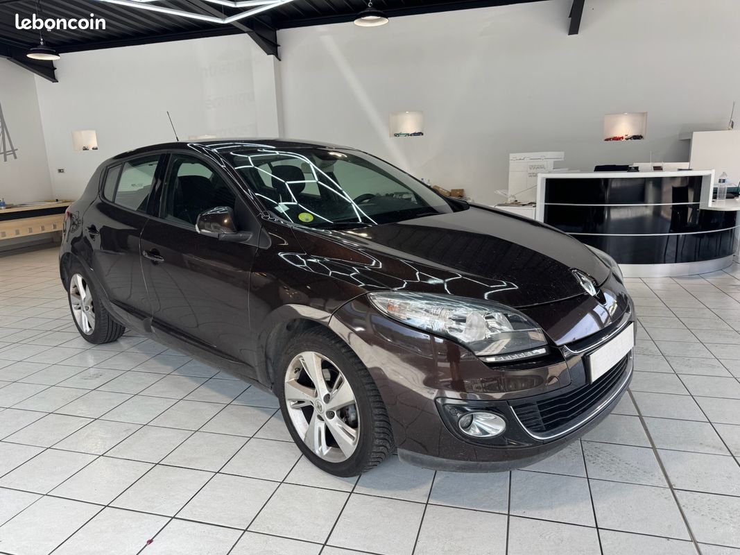 Renault megane 1.6 dci 130 cv * dynamique (image 2)