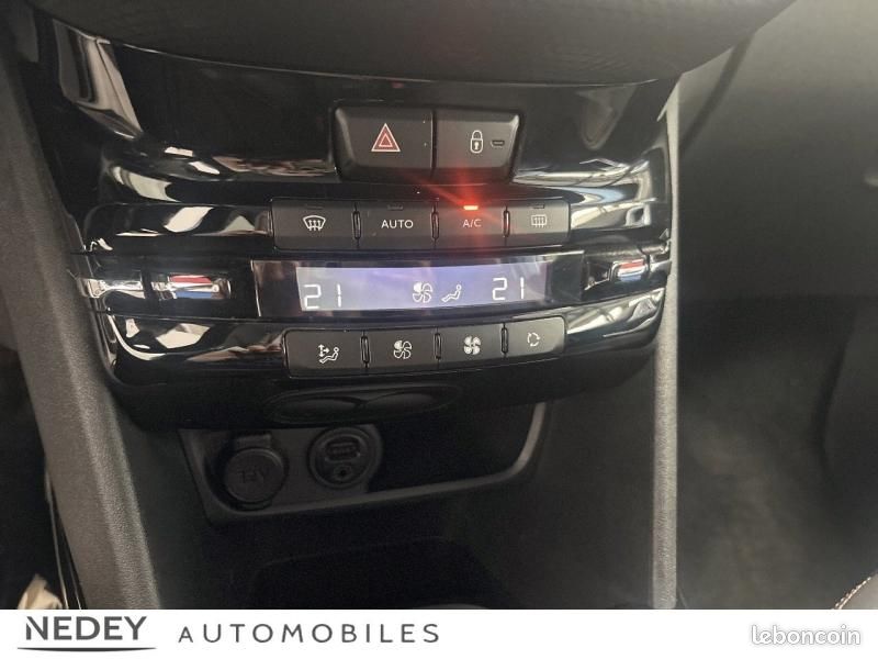 Peugeot 2008 1.2 PureTech 110ch Allure S&S (image 18)
