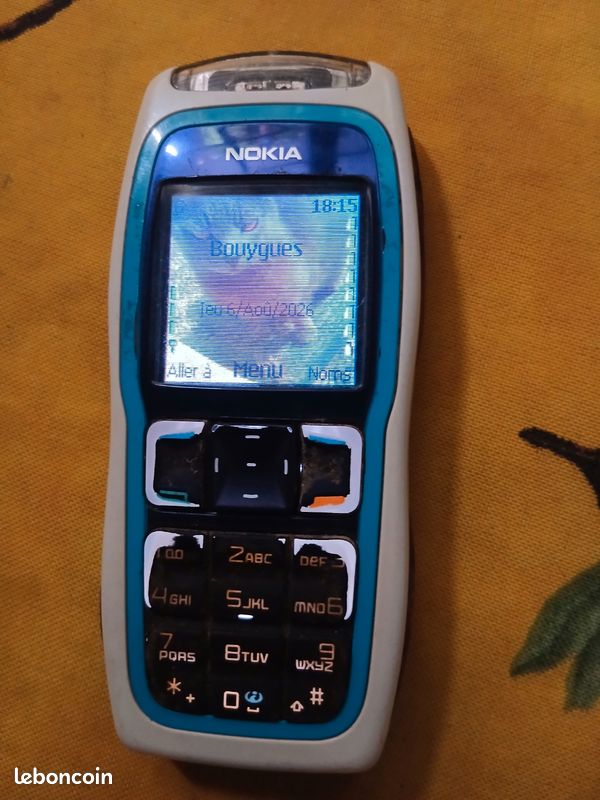 Pack complet d’origine Nokia 3220 avec accessoires de personnalisation en plus (image 2)