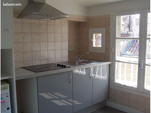 Appartement 1 pièce 34 m² · à Angoulême · 34 m² · 450 €