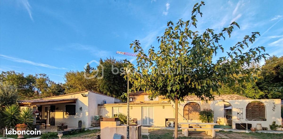 Maison 10 pièces 198 m² · à Fréjus · 198 m² · 795 000 €