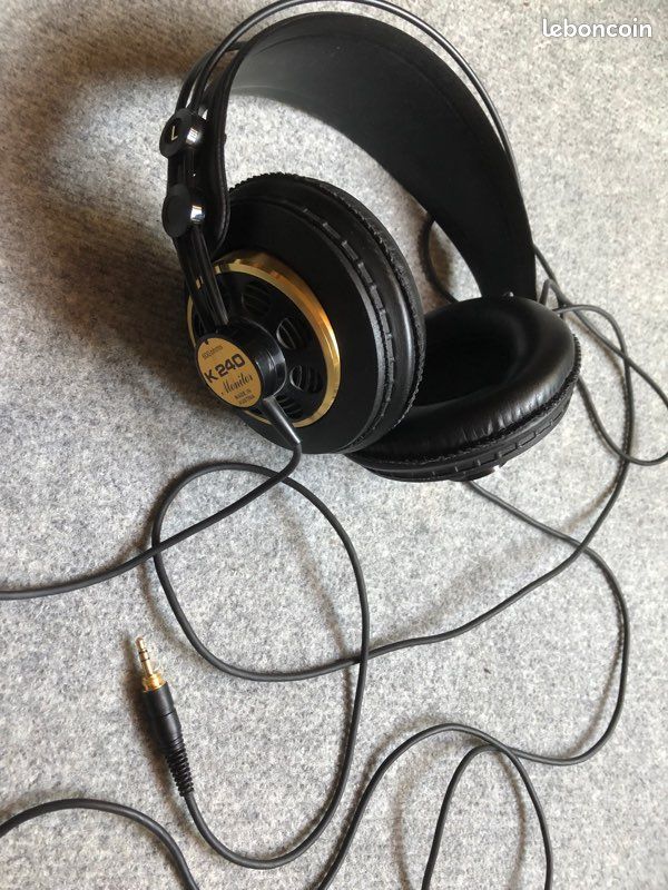 Vintage AKG K240 Studio Monitor Over Ear Headphones 600 Ohms Made in Austria