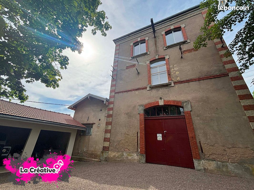 Maison 6 pièces 205 m² · à Fougerolles-Saint-Valbert · 205 m² · 81 500 €