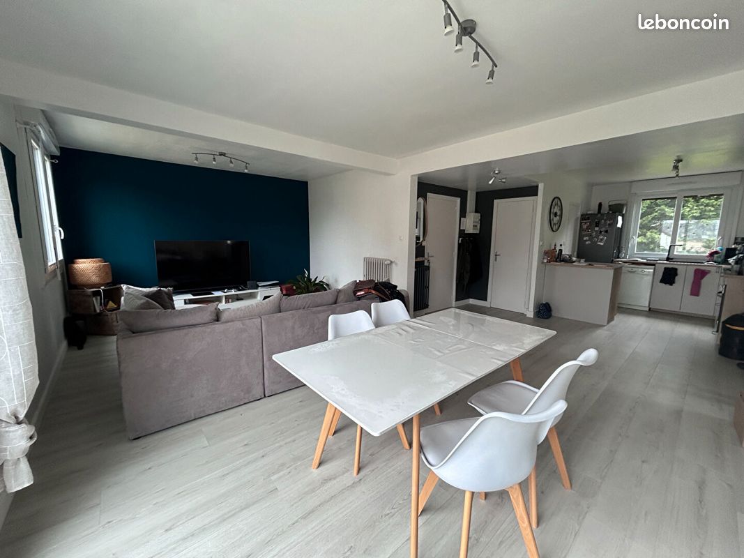 Appartement 3 pièces 69 m² · à Saint-Méen-le-Grand · 69 m² · 700 €/mois