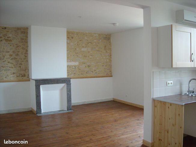 Immeuble 180 m² · à La Rochefoucauld-en-Angoumois · 180 m² · 259 000 €